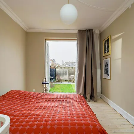 Flat With Garden And Bright