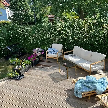 アパート Flat With Garden And Bright *